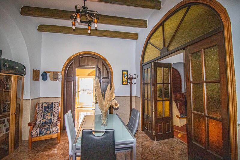 6 bedroom Country House for sale 6 bedroom Country House for sale