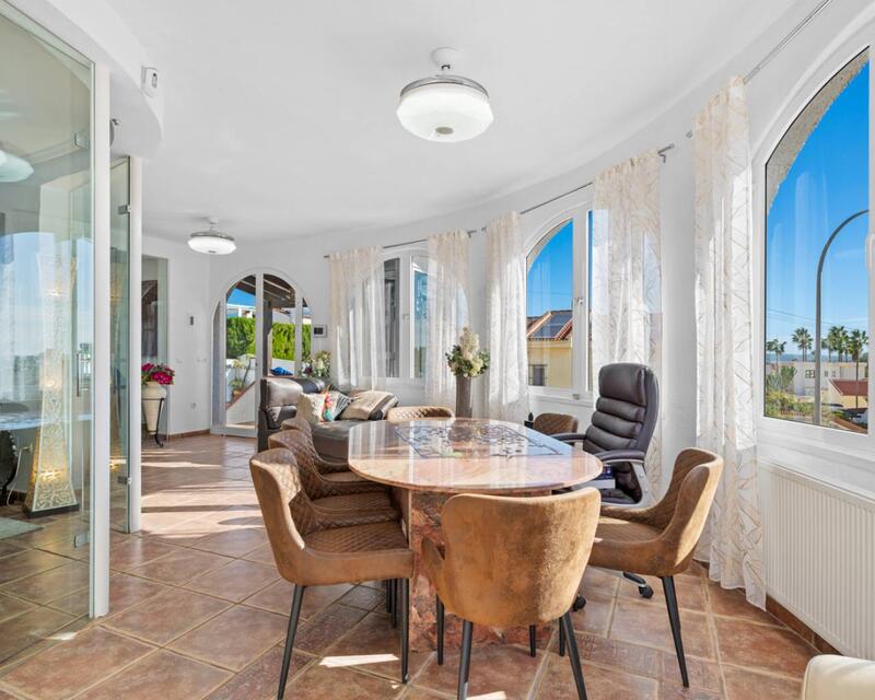 4 soveværelse Villa til salg 4 soveværelse Villa til salg