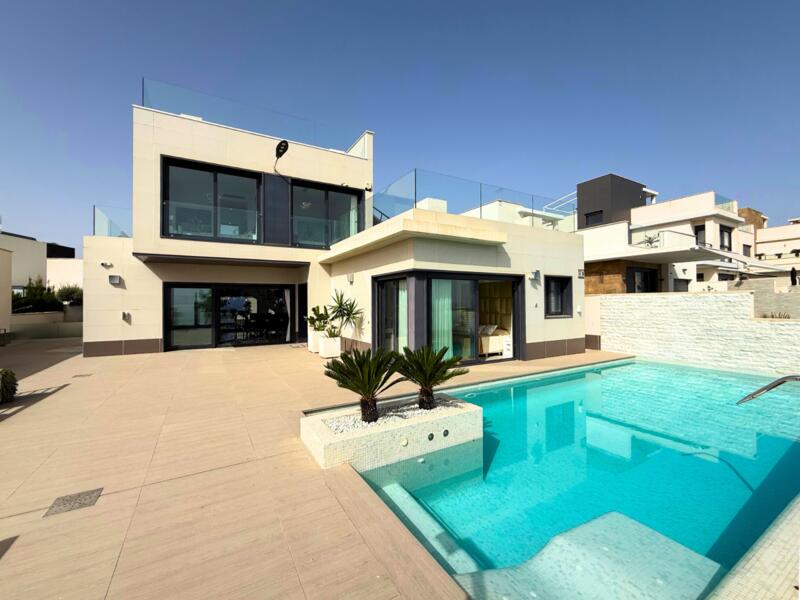 Villa à vendre dans San Miguel de Salinas, Alicante