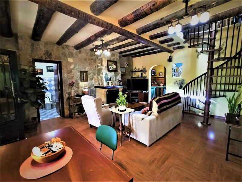 3 Schlafzimmer Landhaus zu verkaufen 3 Schlafzimmer Landhaus zu verkaufen