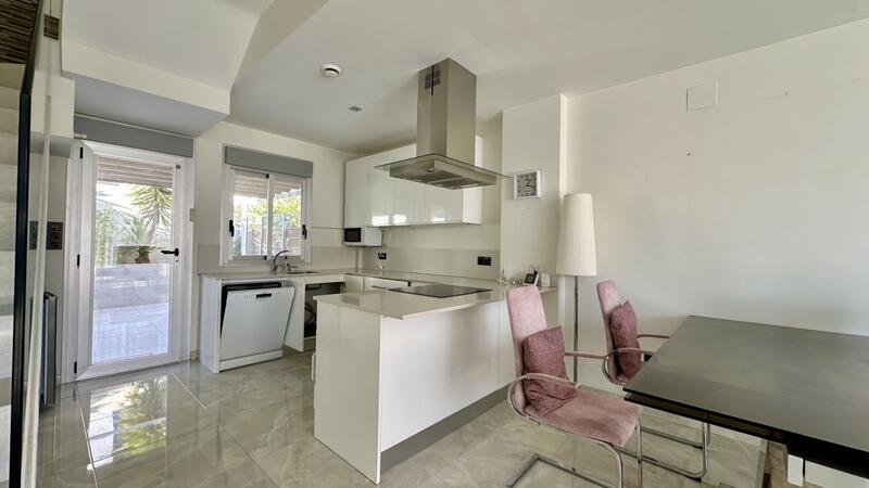 3 bedroom Villa for sale 3 bedroom Villa for sale