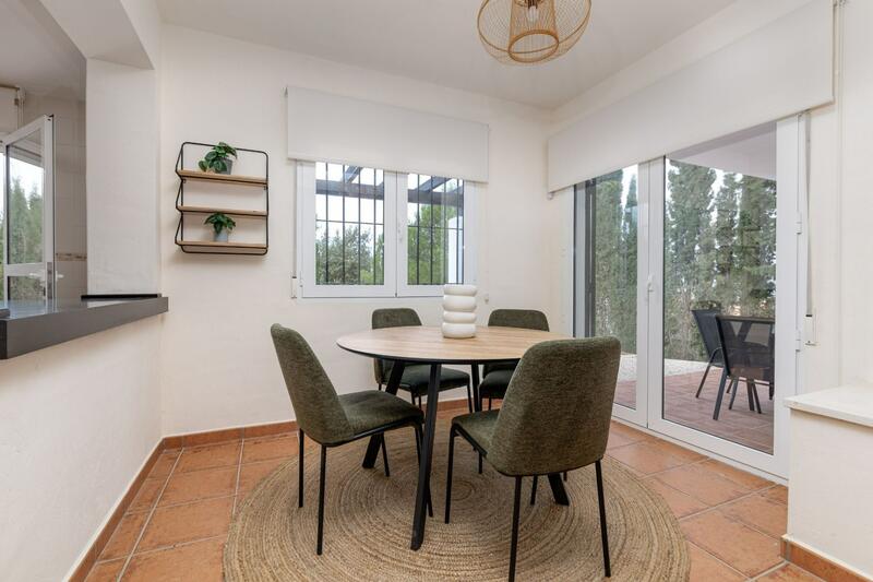 3 Schlafzimmer Villa zu verkaufen 3 Schlafzimmer Villa zu verkaufen