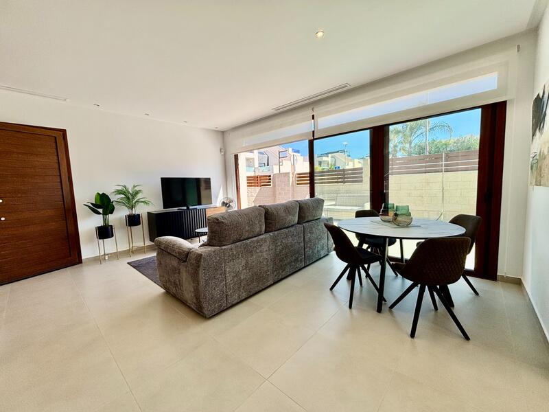 3 Schlafzimmer Villa zu verkaufen 3 Schlafzimmer Villa zu verkaufen