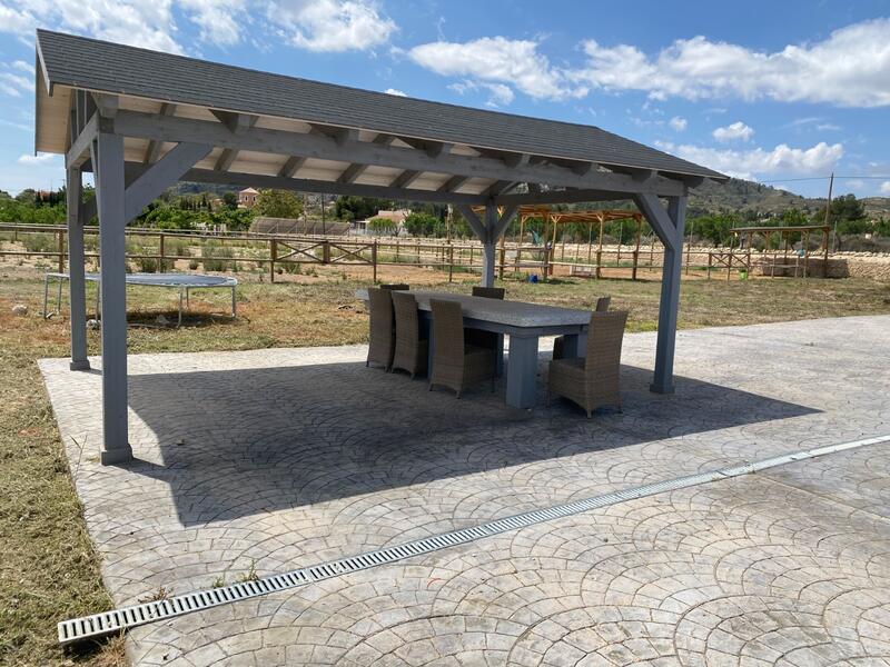 3 bedroom Country House for sale 3 bedroom Country House for sale