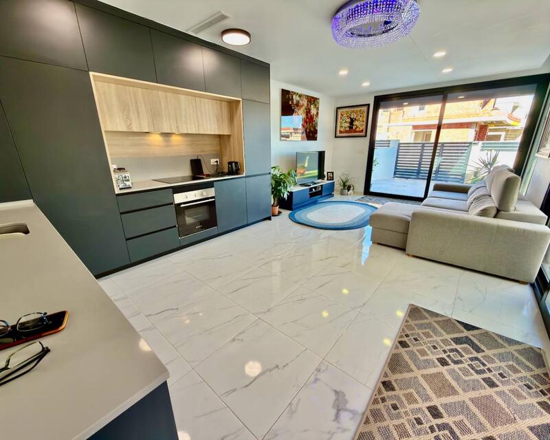 3 Schlafzimmer Villa zu verkaufen 3 Schlafzimmer Villa zu verkaufen