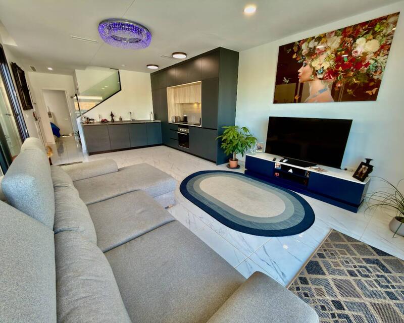 3 Schlafzimmer Villa zu verkaufen 3 Schlafzimmer Villa zu verkaufen