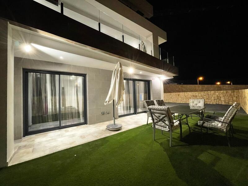 4 bedroom Apartment for sale