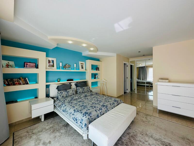 7 bedroom Villa for sale