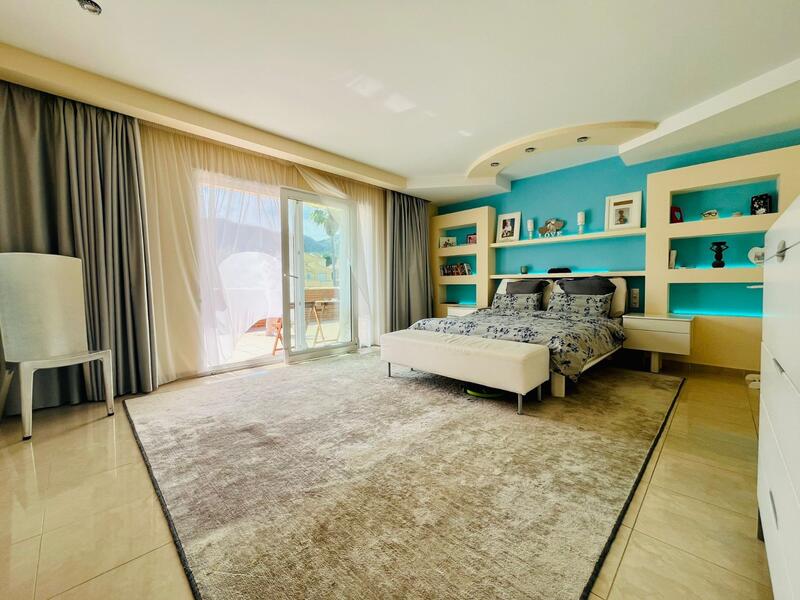 7 bedroom Villa for sale