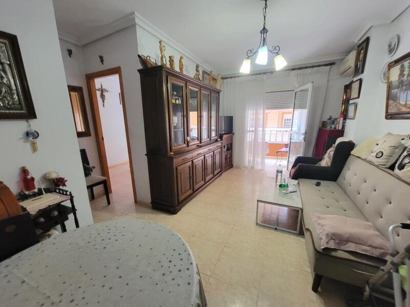 2 bedroom Apartment for sale