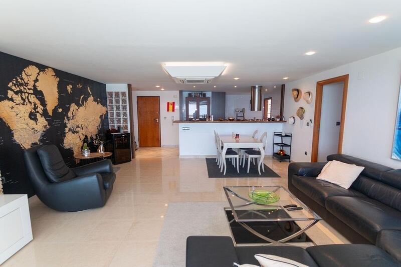 3 bedroom Apartment for sale