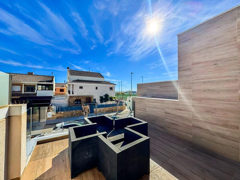 3 bedroom Townhouse for sale 3 bedroom Townhouse for sale