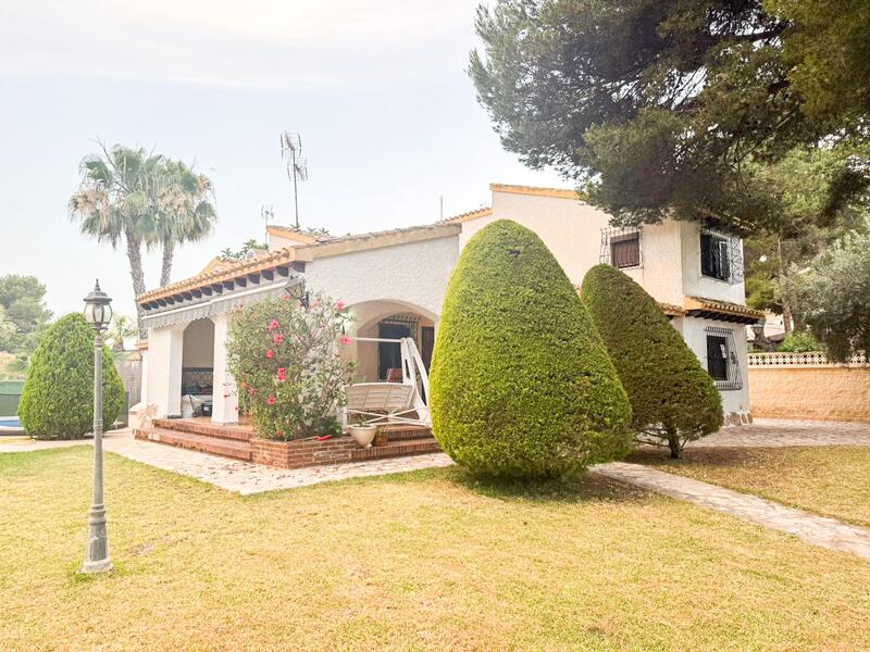 4 bedroom Villa for sale