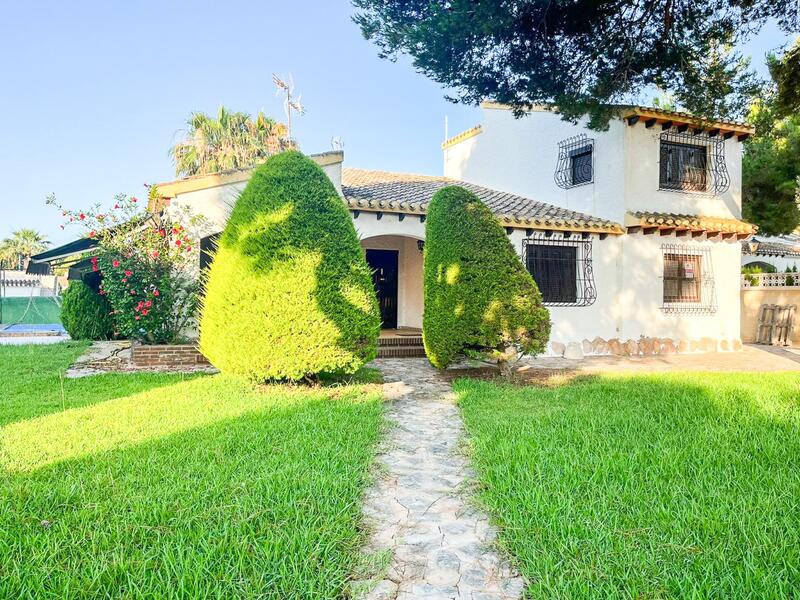 4 bedroom Villa for sale