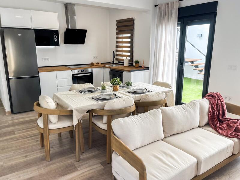 4 bedroom Townhouse for sale