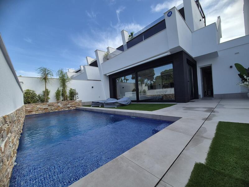 3 bedroom Apartment for sale