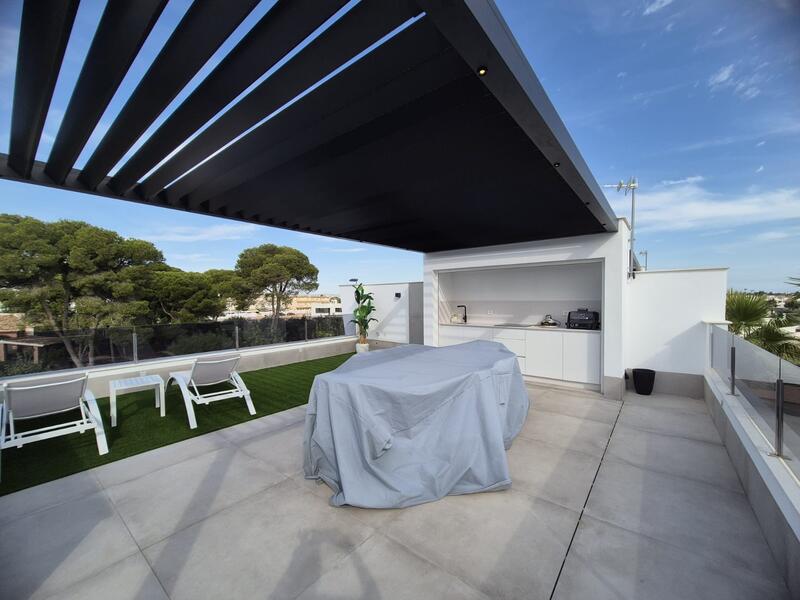 3 bedroom Apartment for sale