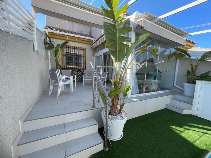 3 bedroom Townhouse for sale