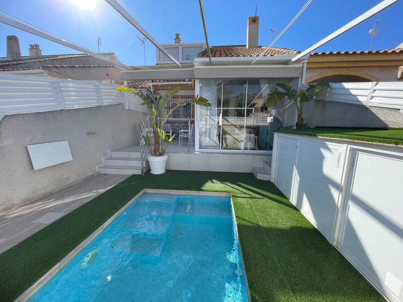 3 bedroom Townhouse for sale