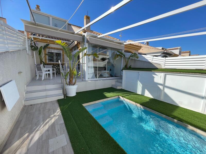 3 bedroom Townhouse for sale