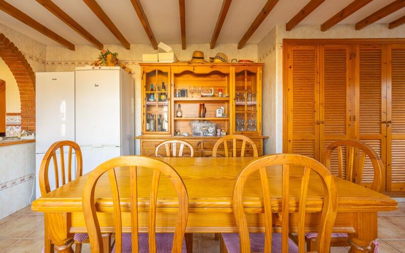 6 bedroom Villa for sale 6 bedroom Villa for sale