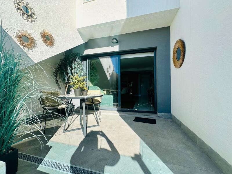 2 bedroom Apartment for sale 2 bedroom Apartment for sale