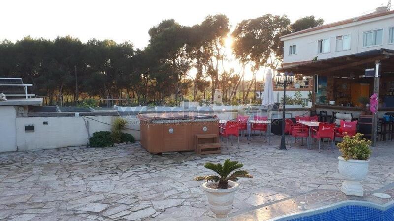 8 soverom Villa til salgs 8 soverom Villa til salgs