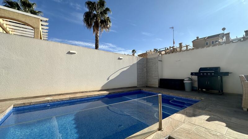 3 soverom Villa til salgs 3 soverom Villa til salgs