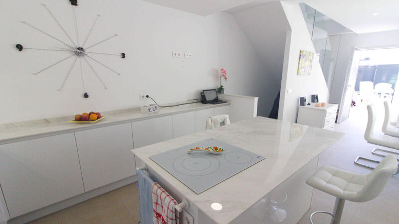 3 спальная комната вилла продается 3 спальная комната вилла продается