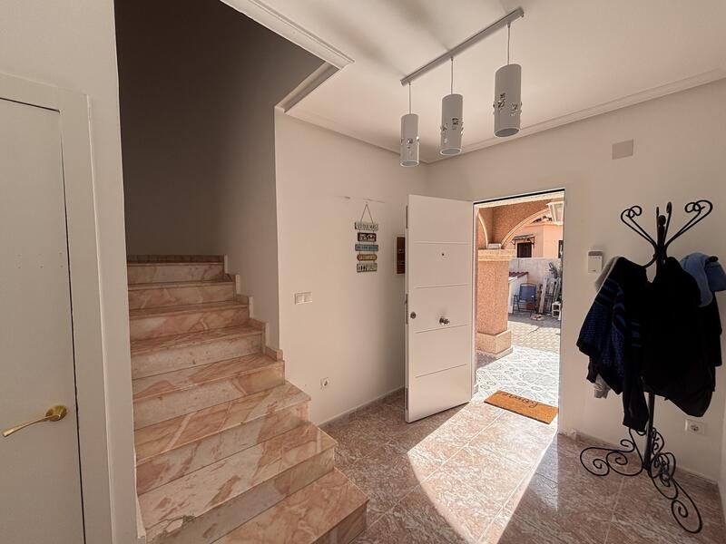 5 slaapkamer Villa Te koop 5 slaapkamer Villa Te koop