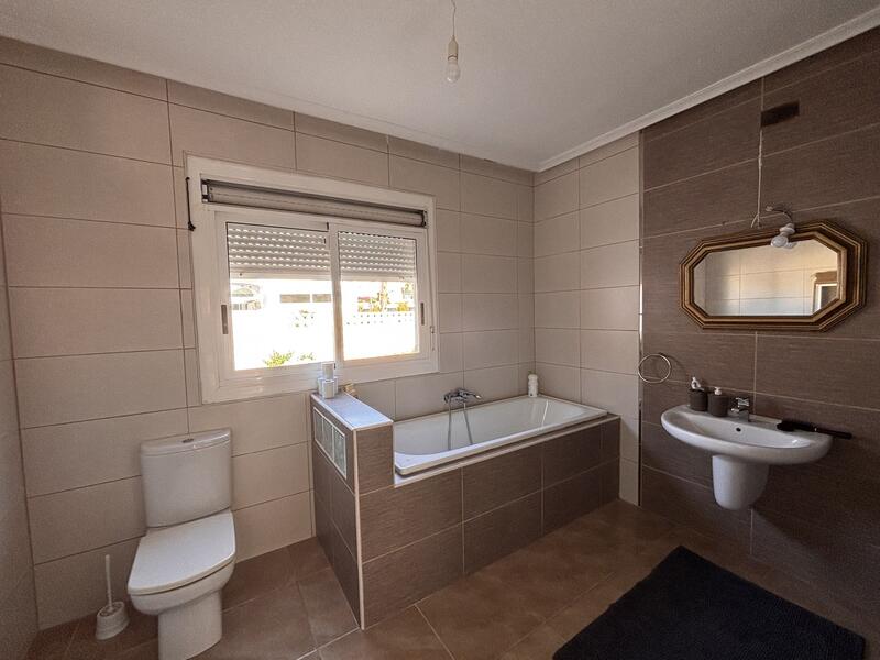 5 slaapkamer Villa Te koop 5 slaapkamer Villa Te koop