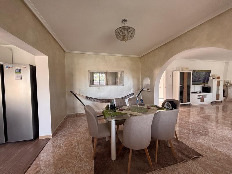 5 slaapkamer Villa Te koop 5 slaapkamer Villa Te koop