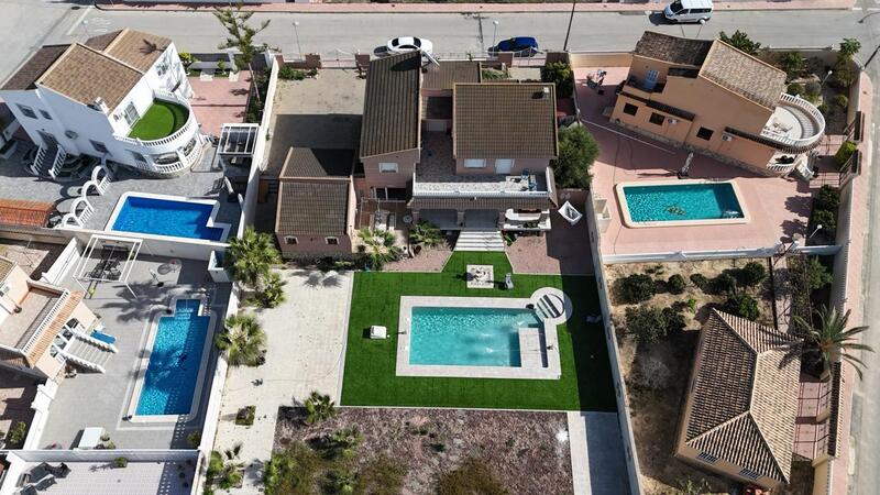 5 slaapkamer Villa Te koop 5 slaapkamer Villa Te koop