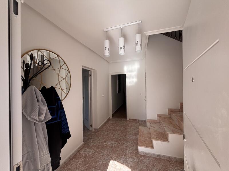 5 slaapkamer Villa Te koop 5 slaapkamer Villa Te koop