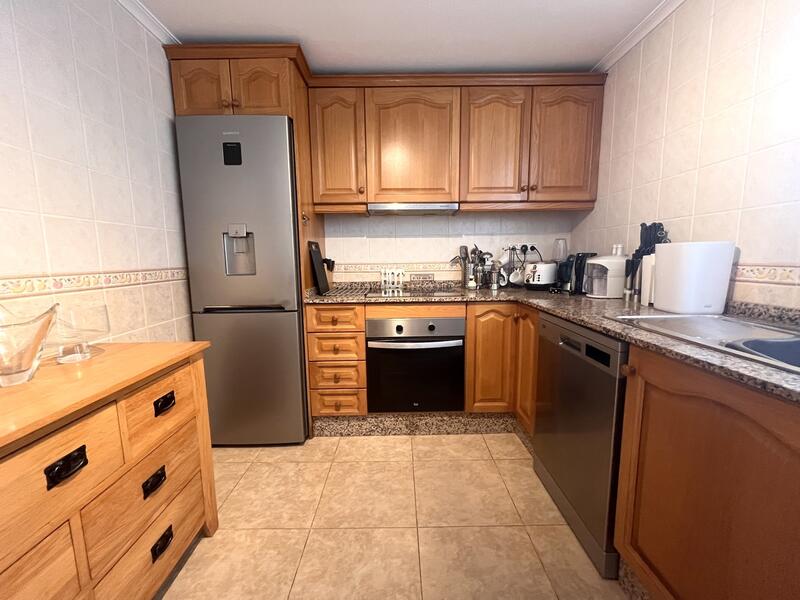 2 bedroom Townhouse for sale