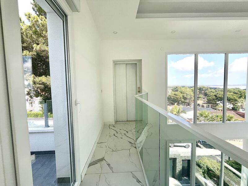 6 soverom Villa til salgs 6 soverom Villa til salgs