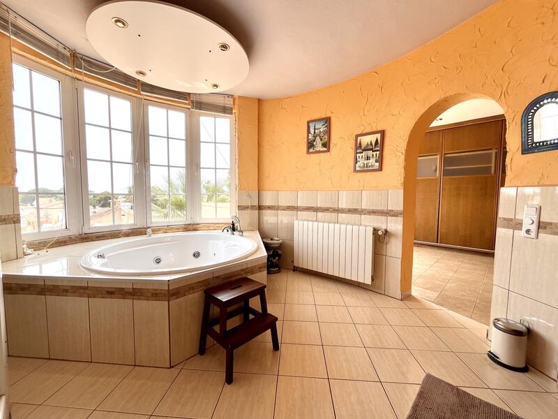 5 Cuarto Villa en venta