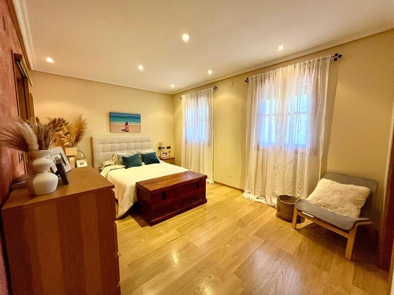 4 bedroom Country House for sale 4 bedroom Country House for sale