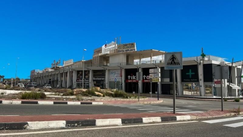 Erhvervsejendom til salg i Ciudad Quesada, Alicante