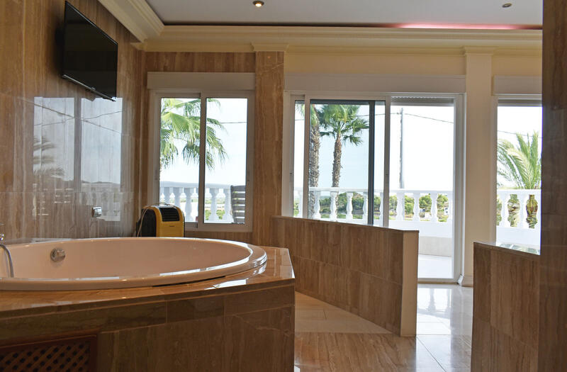 5 slaapkamer Villa Te koop