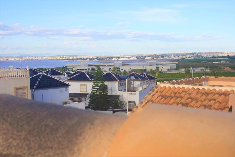 2 bedroom Townhouse for sale 2 bedroom Townhouse for sale