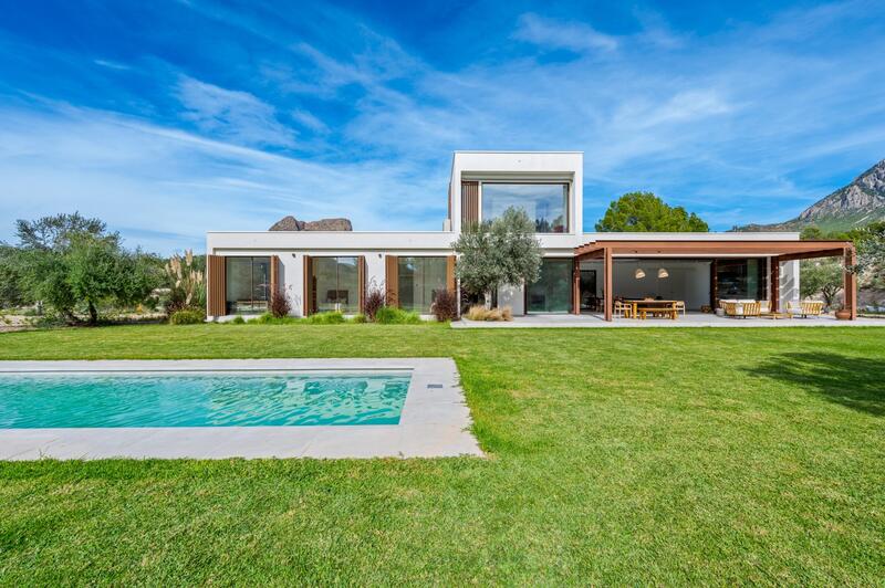 4 bedroom Villa for sale 4 bedroom Villa for sale