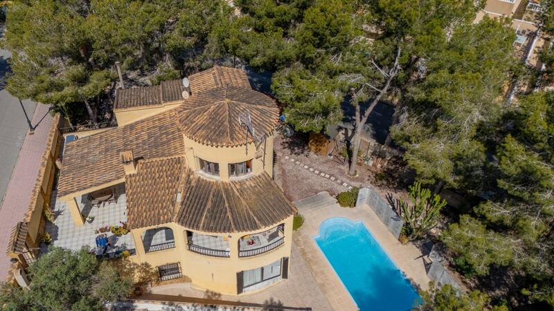 Villa à vendre dans Orihuela Costa, Alicante Villa à vendre dans Orihuela Costa, Alicante