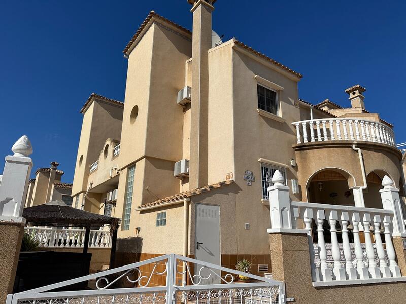 Villa zu verkaufen in Orihuela Costa, Alicante