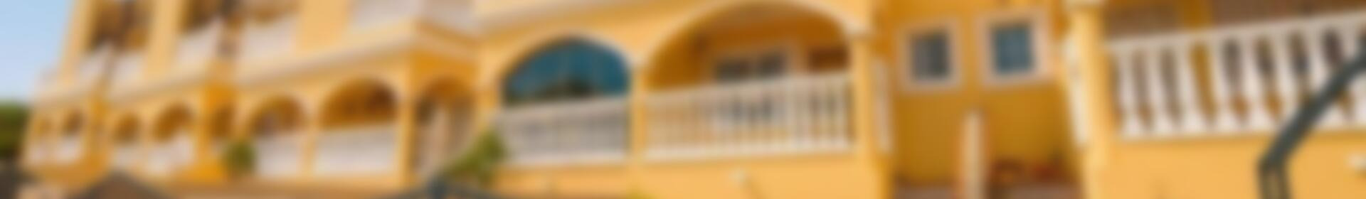 2 bedroom Townhouse for sale