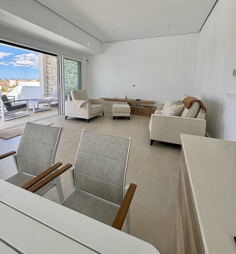 3 slaapkamer Villa Te koop 3 slaapkamer Villa Te koop