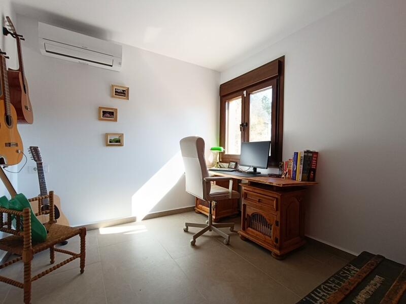 5 спальная комната вилла продается