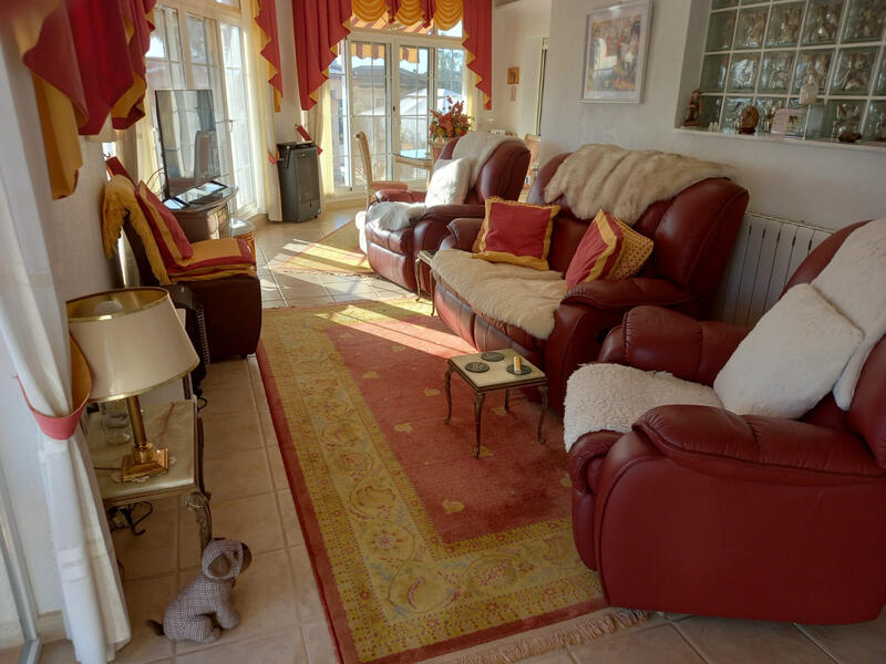 5 bedroom Villa for sale