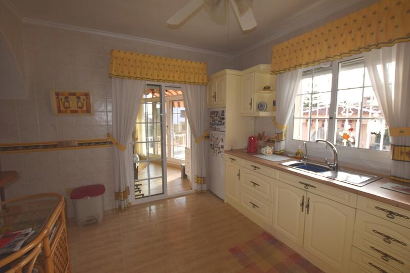 5 bedroom Villa for sale