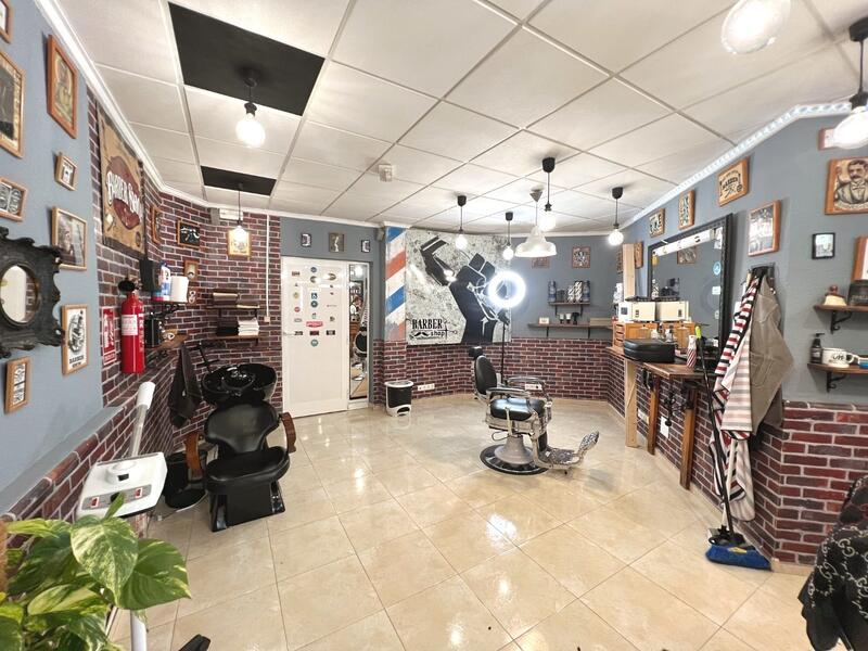 Handelsimmobilie zu verkaufen